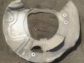 защитный кожух тормозного механизма BMW X5 F15 2014, 4.0 л., дизель, АКПП, черный, внедорожник 5 дв., 6857977 - фото №2