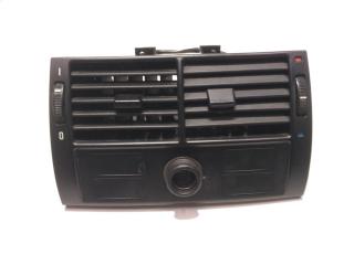дефлектор обдува салона BMW X5 E53 2000, 3.0 л., M54 B30 (306S3), бензин, внедорожник 5 дв., 8370911