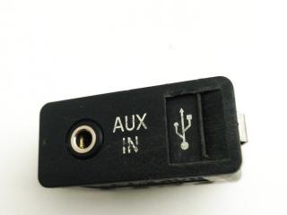 разъем AUX / USB BMW X5 E70 2008, 3.0 л., M57 D30 (306D3), дизель, АКПП, внедорожник 5 дв., 61319129652