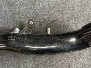 патрубок турбины BMW 5 серия F07/F10/F11 2010, 3.0 л., i, бензин, АКПП, хетчбэк 5 дв., задний привод, 13717583726