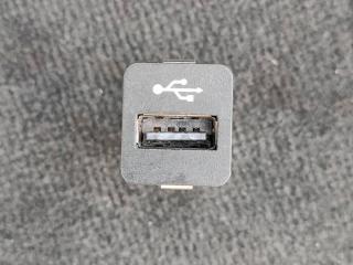 разъем AUX / USB BMW 5 серия F07/F10/F11 F10 2012, 2.0 л., дизель, АКПП, седан, 9167196
