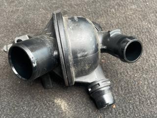 корпус термостата BMW 5 серия F07/F10/F11 F10 2011, 3.5 л., бензин, АКПП, седан, 7601159