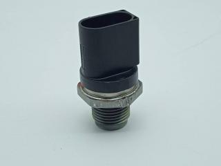 pегулятор давления топлива BMW 3 серия F30/F31/F34 F30 2012, 2.0 л., дизель, АКПП, седан, правый руль, 8577623, 0281002948