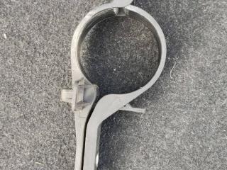 кронштейн топливного фильтра BMW X1 F48 2018, 2.5 л., B47 C20 B, дизель, АКПП, внедорожник 5 дв., правый руль, 8591939, 8591938