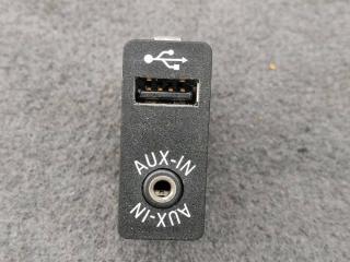 разъем AUX / USB BMW 5 серия F10/F11 [рестайлинг] F10 2013, 2.0 л., D, N47 D20 C, дизель, МКПП, белый, седан, задний привод, правый руль, 9237653