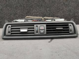 дефлектор обдува салона BMW 5 серия F10/F11 [рестайлинг] F10 2013, 2.0 л., D, N47 D20 C, дизель, МКПП, белый, седан, задний привод, правый руль, 9192897