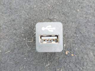 разъем AUX / USB BMW 3 серия F30/F31/F34 F30 2012, 2.0 л., N20 B20 A, бензин, АКПП, черный, седан, задний привод, правый руль, 9229294