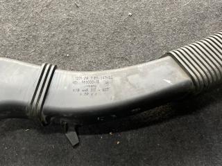 патрубок воздушного фильтра BMW 5 серия F07/F10/F11 F10 2011, 3.0 л., N57 D30 A, дизель, МКПП, седан, задний привод, 7811597