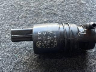 насос (моторчик) омывателя стекла BMW 5 серия F07/F10/F11 F10 2011, 3.0 л., N57 D30 A, дизель, МКПП, седан, задний привод, 6934160