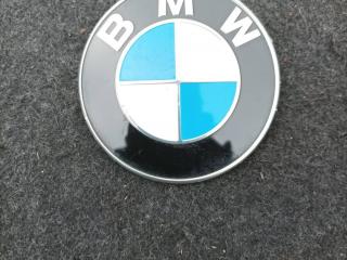 эмблема BMW 3 серия F30/F31/F34 F30 2012, 2.0 л., N20 B20 A, бензин, АКПП, черный, седан, задний привод, правый руль, 8219237