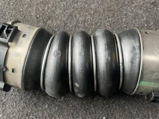 патрубок интеркулера BMW 5 серия F10/F11 [рестайлинг] F10 2015, 3.0 л., N57 D30 A, дизель, АКПП, 416, седан, задний привод, правый руль, 8513451, 8513872