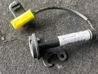 пиропатрон петли капота BMW 5 серия F10/F11 [рестайлинг] F10 2015, 3.0 л., N57 D30 A, дизель, АКПП, 416, седан, задний привод, правый руль, 7263056