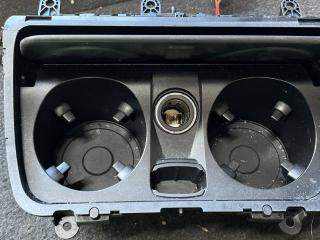 подстаканник BMW 5 серия F10/F11 [рестайлинг] F10 2015, 3.0 л., N57 D30 A, дизель, АКПП, 416, седан, задний привод, правый руль, 9283611