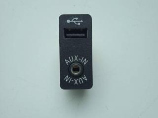 разъем AUX / USB BMW 5 серия F10/F11 [рестайлинг] 2015, 3.0 л., дизель, АКПП, седан, задний привод, 9237653