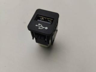разъем AUX / USB BMW 3 серия F30/F31/F34 2012, 2.0 л., бензин, АКПП, седан, 9229294