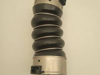 патрубок интеркулера BMW 7 серия F01/F02 [рестайлинг] F02 2014, 3.0 л., N57 D30 A, дизель, АКПП, серый, седан, задний привод, правый руль, 8513451