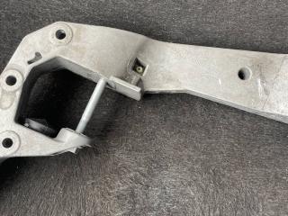 кронштейн КПП BMW X3 G01 2021, 2.0 л., B47 D20 B, дизель, АКПП, 475 black-sapphire metallic, внедорожник 5 дв., полный привод, правый руль, 8486998