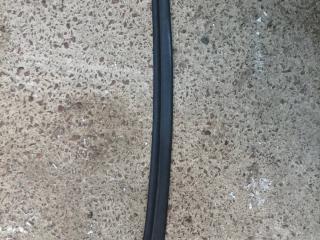 уплотнитель подкапотного пространства BMW 7 серия F01/F02 F01 2009, 3.0 л., N57 D30 A, дизель, АКПП, седан, задний привод, правый руль