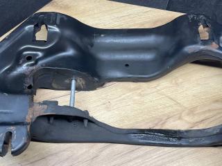 кронштейн КПП BMW X6 E71/E72 E71 2011, 4.4 л., N63 B44 A, бензин, АКПП, внедорожник 5 дв., 6791859
