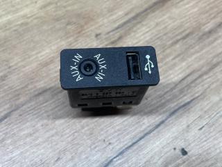 разъем AUX / USB BMW 5 серия F07/F10/F11 2012, 3.0 л., D, дизель, АКПП, хетчбэк 5 дв., задний привод, 9237654