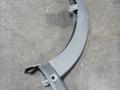 накладка петли багажника правая BMW 2 серия F44 2022, 1.5 л., i, B38 A15 A, бензин, АКПП, белый(300), седан, передний привод, правый руль, 7477420 - фото №2