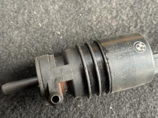 насос (моторчик) омывателя стекла BMW 7 серия F01/F02 F02 2008, 3.0 л., N54 B30 A, бензин, АКПП, 475, седан, задний привод, правый руль, 6934160