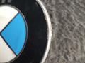 эмблема BMW X2 F39 2020, 2.0 л., B48 A20 A, бензин, белый, внедорожник 5 дв., правый руль, 51147463692 - фото №4