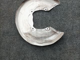 защитный кожух тормозного механизма BMW 2 серия F44 2020, 1.5 л., i, B38 A15 A, бензин, АКПП, седан, передний привод, 6799739