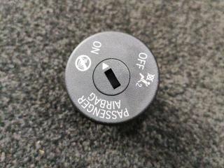 замок подушки безопасности в торпеде BMW 2 серия F44 2020, 1.5 л., i, B38 A15 A, бензин, АКПП, седан, передний привод, 9483731