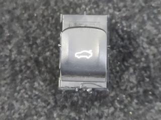 кнопка открытия багажника BMW M5 F90 2020, 4.4 л., S63 B44 B, бензин, АКПП, седан, 9327029