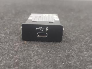 разъем AUX / USB BMW 8 серия G14/G15 G16 2021, 4.0 л., бензин, АКПП, с36, седан, задний привод, 8711939