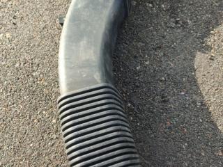 патрубок воздушного фильтра BMW 7 серия F01/F02 2010, 3.0 л., N57 D30 B, дизель, АКПП, седан, 13717811597