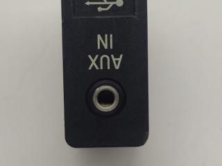 разъем AUX / USB BMW 5 серия F07/F10/F11 2010, 4.4 л., i, N63 B44 A, бензин, АКПП, белый, хетчбэк 5 дв., задний привод, 9129651