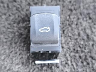 кнопка открытия багажника BMW X5 G05 2021, 4.0 л., B58B30C, гибрид, АКПП, 475 black-sapphire metallic, внедорожник 5 дв., полный привод, 9327029