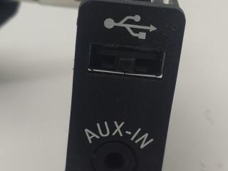 разъем AUX / USB BMW 3 серия F30/F31/F34 F30 2012, 2.0 л., i, N20 B20 A, бензин, АКПП, седан, задний привод, 9229246