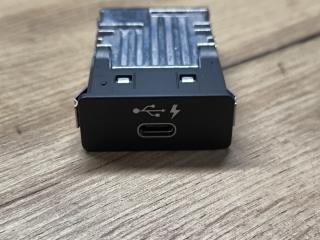 разъем AUX / USB BMW 3 серия G20 2021, 2.0 л., B48 A20 B, бензин, АКПП, 475, универсал, задний привод, 8711939, 84108711939