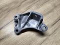 кронштейн КПП BMW 3 серия G20 2021, 3.0 л., i, B58B30, бензин, АКПП, универсал, полный привод, правый руль, 6861570, 6860542 - фото №2
