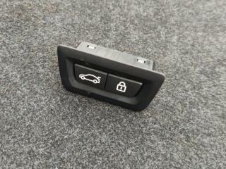 кнопка открытия багажника BMW M8 F91/92 F93 2020, 4.4 л., S63 B44 B, бензин, АКПП, седан, полный привод, 9275121