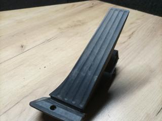 педаль BMW 7 серия F01/F02 F01 2009, 3.0 л., N57 D30 A, дизель, АКПП, задний привод, 6789998