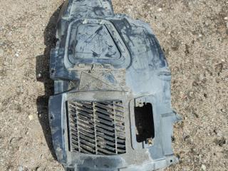 защита арок передняя правая (подкрылок) BMW 6 серия F06/F12/F13 F13 2012, 4.0 л., дизель, a82, купе, задний привод, 7187044, 7224484