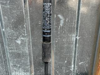 амортизатор капота BMW M8 F91/92 F93 2020, 4.4 л., S63 B44 B, бензин, АКПП, седан, полный привод, 7419041