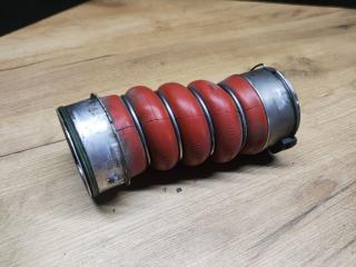 патрубок интеркулера BMW X5 F15 2014, 4.0 л., дизель, АКПП, rubinschwarz metallic (x03), внедорожник 5 дв., полный привод, 7807987