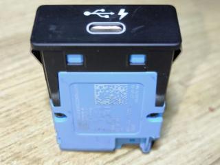 разъем AUX / USB BMW X3 G01 [рестайлинг] G01 2022, 4.0 л., B57 D30 B, дизель, АКПП, внедорожник 5 дв., полный привод, 8711939, 84108711939