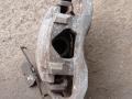 суппорт передний правый BMW 6 серия F06/F12/F13 F13 2012, 4.0 л., дизель, a82, купе, задний привод - фото №2