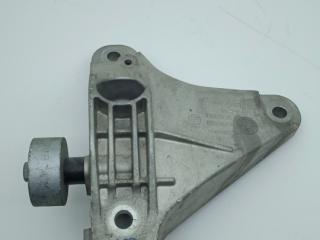 кронштейн двигателя BMW 5 серия F07/F10/F11 F10 2011, 3.0 л., i, N52N B30 A, бензин, АКПП, седан, задний привод, 6775911