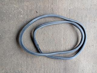уплотнитель двери BMW X5 G05 2021, 3.0 л., гибрид, АКПП, c27, внедорожник 5 дв., полный привод, 7428696