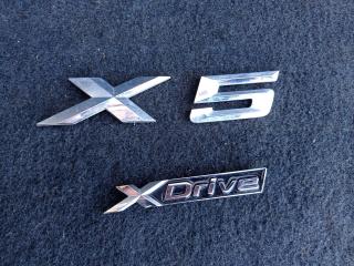 эмблема BMW X5 G05 2021, 3.0 л., гибрид, АКПП, c27, внедорожник 5 дв., полный привод, 7424395