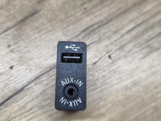 разъем AUX / USB BMW 3 серия F30/F31 [рестайлинг] F30 2016, 3.5 л., N57 D30 B, дизель, АКПП, седан, 9229246