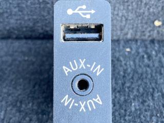 разъем AUX / USB BMW 2 серия Gran Tourer F46 2017, 1.5 л., B37 C15 A, дизель, МКПП, 668, минивэн, передний привод, 9266607