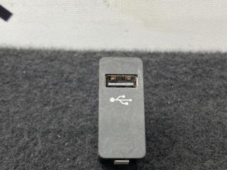 разъем AUX / USB BMW i3 L01 [рестайлинг] I01 2019, электро, 6820397
